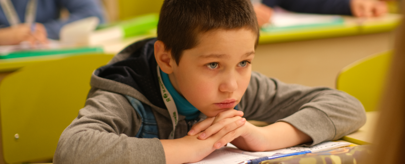 movnyi-barier-u-shkoli-iak-dopomohty-dytyni-vyvchyty-polsku-i-ne-vidstavaty-u-navchanni-602 movnyi-barier-u-shkoli-iak-dopomohty-dytyni-vyvchyty-polsku-i-ne-vidstavaty-u-navchanni-602-image